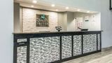 Quality Suites Maumelle Lobby