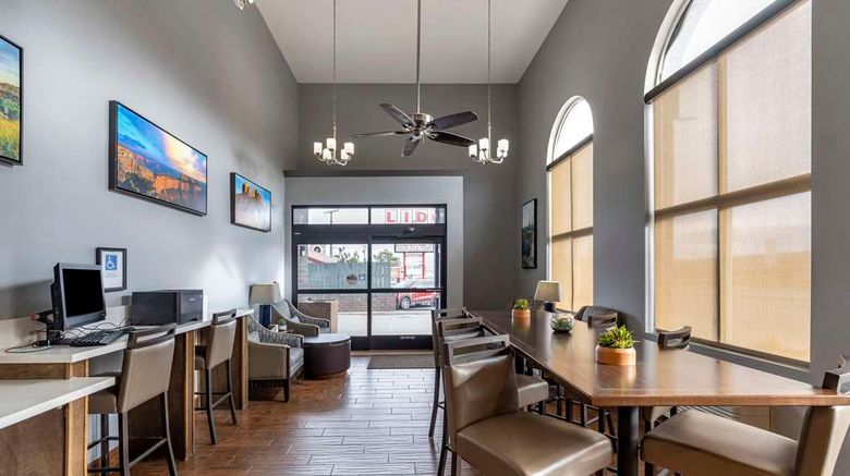 <b>Clarion Inn Kingman I-40 Route 66 Lobby</b>. Images powered by <a href="https://iceportal.shijigroup.com/" title="IcePortal" target="_blank">IcePortal</a>.