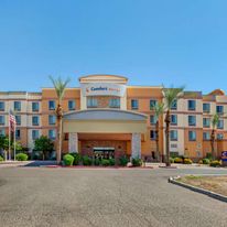 Comfort Suites