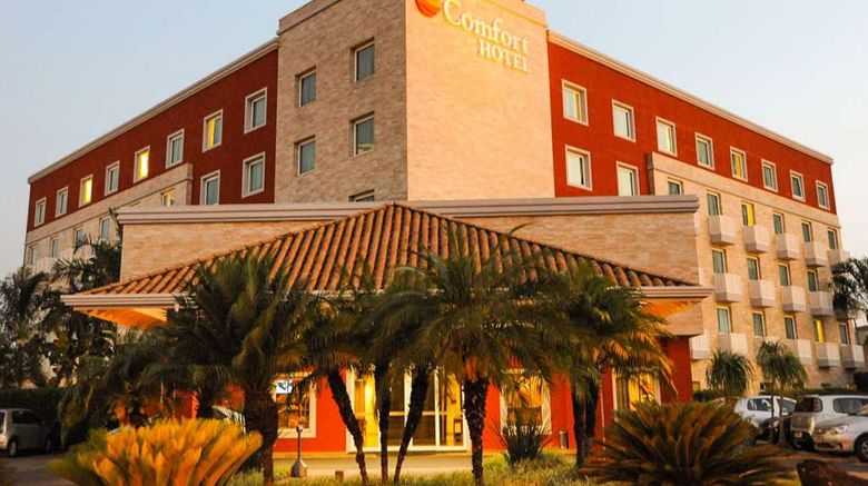 Comfort Hotel Araraquara Exterior. Images powered by <a href="https://iceportal.shijigroup.com" target="_blank" rel="noopener">Ice Portal</a>.