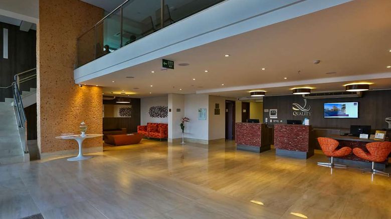 <b>Quality Hotel Goiania Lobby</b>. Images powered by <a href="https://iceportal.shijigroup.com/" title="IcePortal" target="_blank">IcePortal</a>.