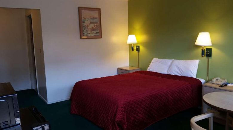 <b>Rodeway Inn Civic Center Room</b>. Images powered by <a href="https://iceportal.shijigroup.com/" title="IcePortal" target="_blank">IcePortal</a>.