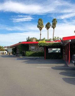 Econo Lodge Inn & Suites Oakland Airport