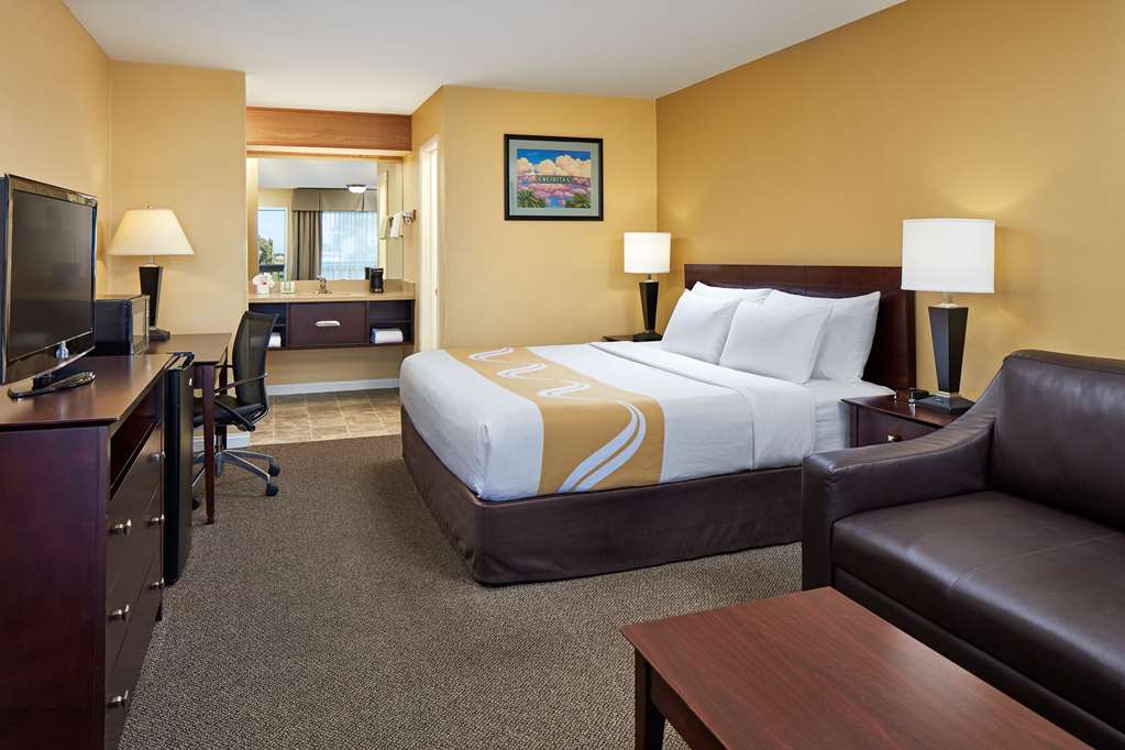 holiday inn express near legoland
