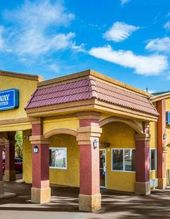 Rodeway Inn & Suites  Corona