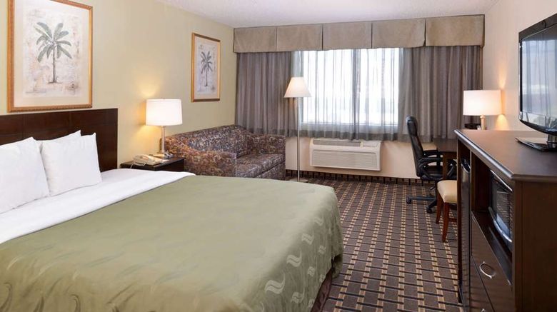 <b>Quality Inn & Suites Montebello Suite</b>. Images powered by <a href="https://iceportal.shijigroup.com/" title="IcePortal" target="_blank">IcePortal</a>.