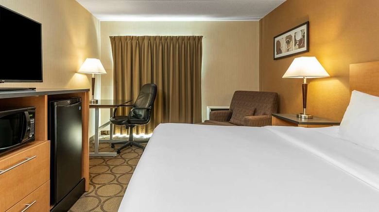 <b>Comfort Inn Parry Sound Room</b>. Images powered by <a href="https://iceportal.shijigroup.com/" title="IcePortal" target="_blank">IcePortal</a>.