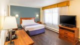 Econo Lodge Inn & Suites University Suite