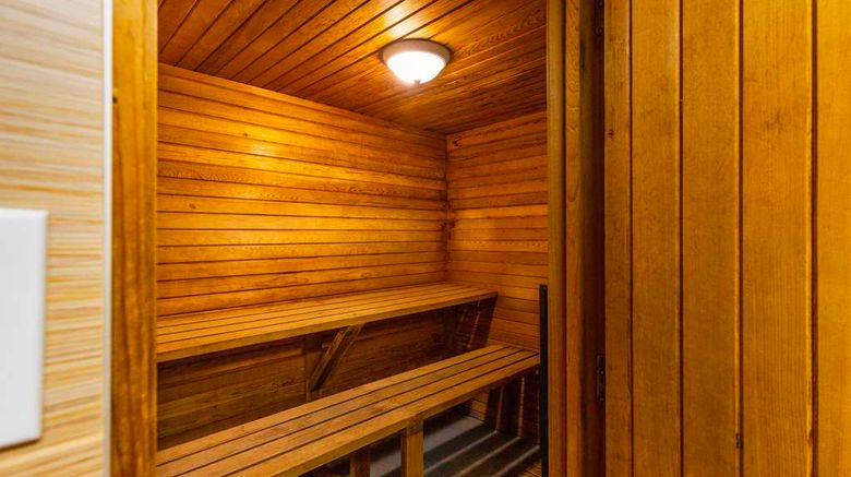 <b>Comfort Inns & Suites Spa</b>. Images powered by <a href="https://iceportal.shijigroup.com/" title="IcePortal" target="_blank">IcePortal</a>.