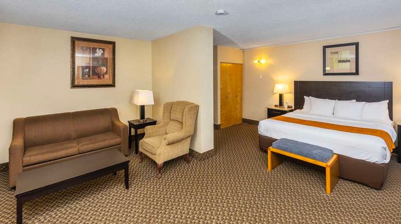 <b>Comfort Inns & Suites Suite</b>. Images powered by <a href="https://iceportal.shijigroup.com/" title="IcePortal" target="_blank">IcePortal</a>.