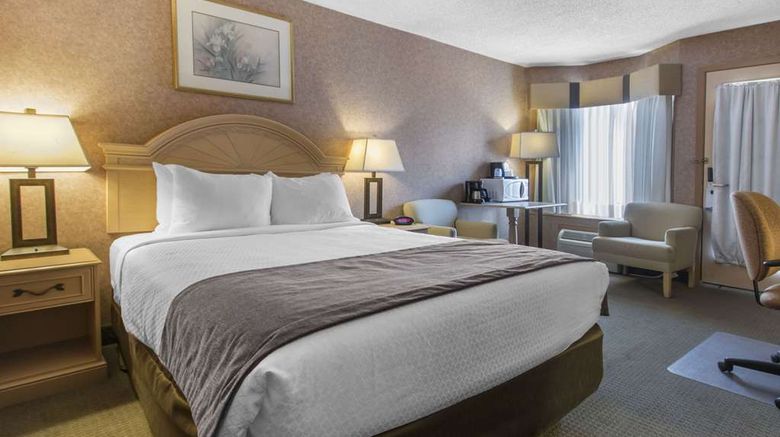 <b>Quality Inn Medicine Hat Room</b>. Images powered by <a href="https://iceportal.shijigroup.com/" title="IcePortal" target="_blank">IcePortal</a>.