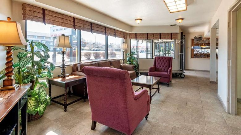 <b>Quality Inn Lobby</b>. Images powered by <a href="https://iceportal.shijigroup.com/" title="IcePortal" target="_blank">IcePortal</a>.