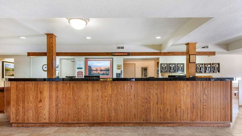 <b>Quality Inn Lobby</b>. Images powered by <a href="https://iceportal.shijigroup.com/" title="IcePortal" target="_blank">IcePortal</a>.