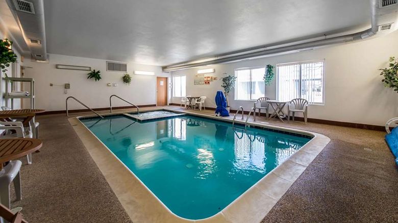 <b>Econo Lodge Airport Pool</b>. Images powered by <a href="https://iceportal.shijigroup.com/" title="IcePortal" target="_blank">IcePortal</a>.
