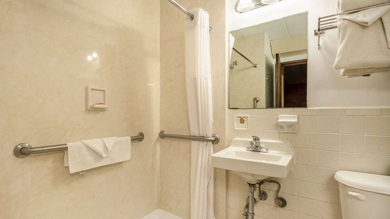 <b>Econo Lodge Inn & Suites Suite</b>. Images powered by <a href="https://iceportal.shijigroup.com/" title="IcePortal" target="_blank">IcePortal</a>.