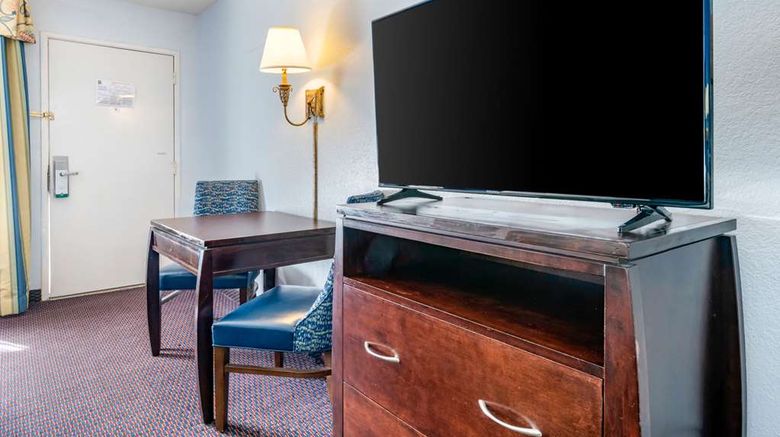 <b>Quality Inn Sarasota North Near Lido Key Room</b>. Images powered by <a href="https://iceportal.shijigroup.com/" title="IcePortal" target="_blank">IcePortal</a>.