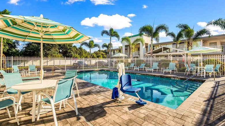 <b>Quality Inn Bradenton-Sarasota North Pool</b>. Images powered by <a href="https://iceportal.shijigroup.com/" title="IcePortal" target="_blank">IcePortal</a>.