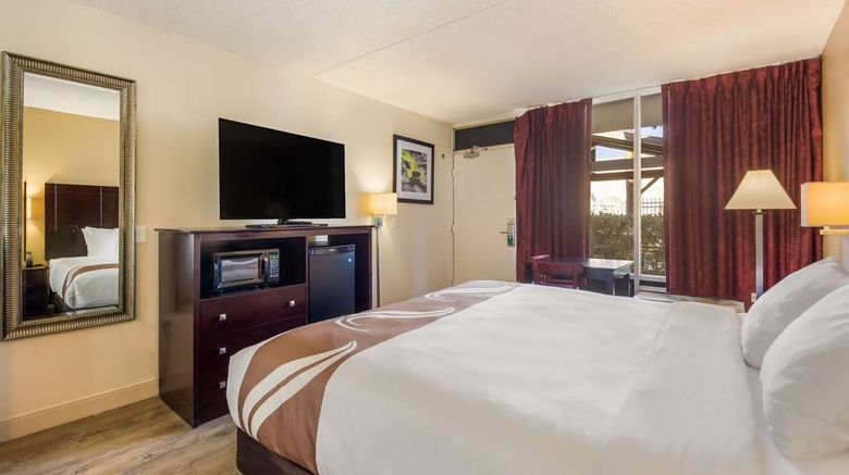 <b>Quality Inn Bradenton-Sarasota North Room</b>. Images powered by <a href="https://iceportal.shijigroup.com/" title="IcePortal" target="_blank">IcePortal</a>.