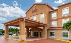 Comfort Inn & Suites Airport