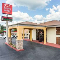 Econo Lodge Inn & Suites