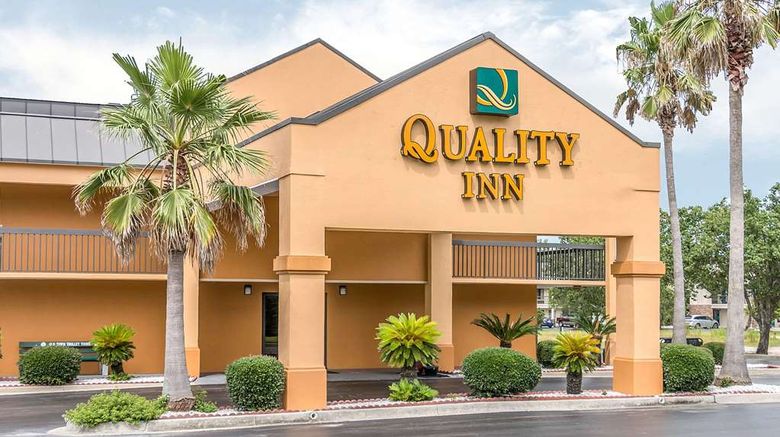 Quality Inn  and  Suites - Savannah Exterior. Images powered by <a href="https://iceportal.shijigroup.com" target="_blank" rel="noopener">Ice Portal</a>.