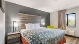 Econo Lodge Inn & Suites Room