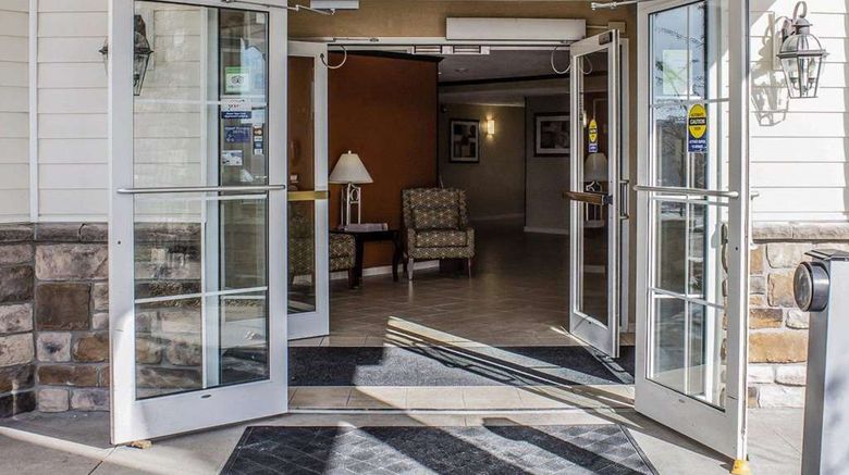 <b>MainStay Suites Coralville Exterior</b>. Images powered by <a href="https://iceportal.shijigroup.com/" title="IcePortal" target="_blank">IcePortal</a>.