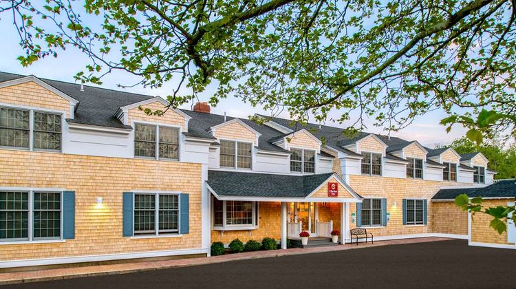 Martha's Vineyard, Ascend Hotel Exterior