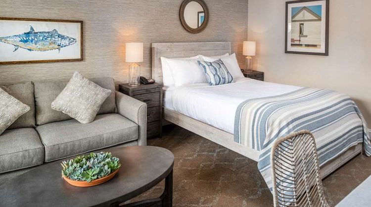 Martha's Vineyard, Ascend Hotel Room