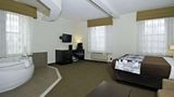 Sleep Inn & Suites Downtown Inner Harbor Suite