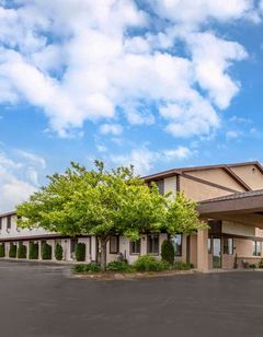 Econo Lodge Traverse City