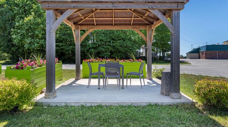 <b>Quality Inn St Ignace Exterior</b>. Images powered by <a href="https://iceportal.shijigroup.com/" title="IcePortal" target="_blank">IcePortal</a>.