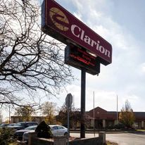 Clarion Hotel Detroit Metro Airport