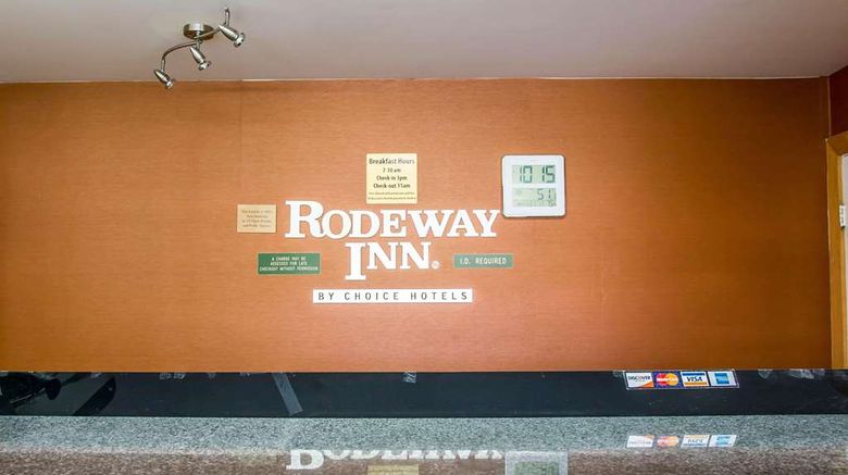 <b>Rodeway Inn Grand Haven Lobby</b>. Images powered by <a href="https://iceportal.shijigroup.com/" title="IcePortal" target="_blank">IcePortal</a>.