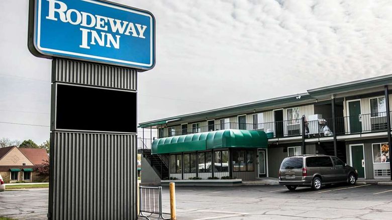 <b>Rodeway Inn Grand Haven Exterior</b>. Images powered by <a href="https://iceportal.shijigroup.com/" title="IcePortal" target="_blank">IcePortal</a>.