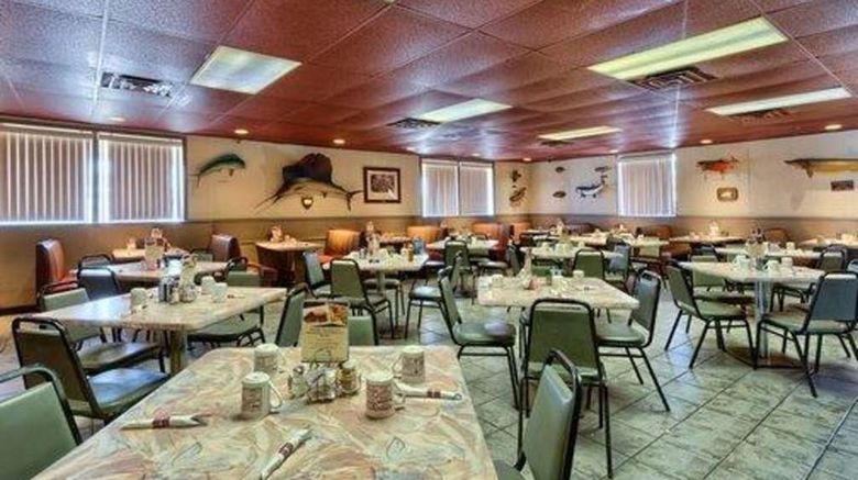 <b>Rodeway Inn Muskegon Restaurant</b>. Images powered by <a href="https://iceportal.shijigroup.com/" title="IcePortal" target="_blank">IcePortal</a>.