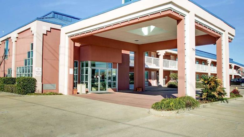 Quality Inn Exterior. Images powered by <a href="https://iceportal.shijigroup.com" target="_blank" rel="noopener">Ice Portal</a>.