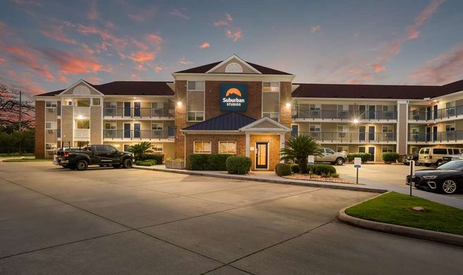 Suburban Studios Biloxi North Area- Tourist Class D’Iberville, MS