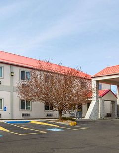 Econo Lodge Livingston Gateway