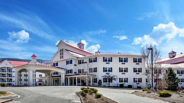 South Mountain Resort Exterior. Images powered by <a href="https://iceportal.shijigroup.com" target="_blank" rel="noopener">Ice Portal</a>.