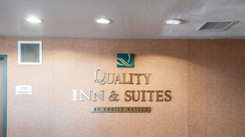 <b>Quality Inn & Suites Hobbs Lobby</b>. Images powered by <a href="https://iceportal.shijigroup.com/" title="IcePortal" target="_blank">IcePortal</a>.