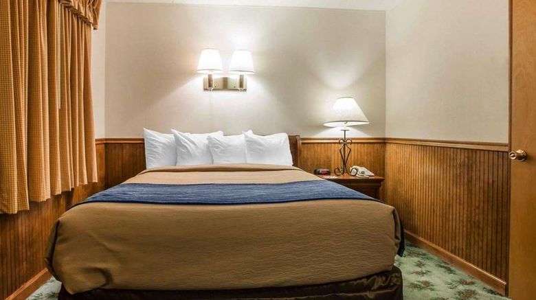 <b>Quality Inn on Lake Placid Suite</b>. Images powered by <a href="https://iceportal.shijigroup.com/" title="IcePortal" target="_blank">IcePortal</a>.