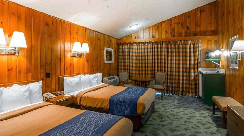 <b>Quality Inn on Lake Placid Room</b>. Images powered by <a href="https://iceportal.shijigroup.com/" title="IcePortal" target="_blank">IcePortal</a>.