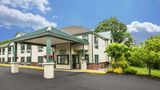 <b>Econo Lodge Glens Falls/Lake George Exterior</b>. Images powered by <a href="https://iceportal.shijigroup.com/" title="IcePortal" target="_blank">IcePortal</a>.