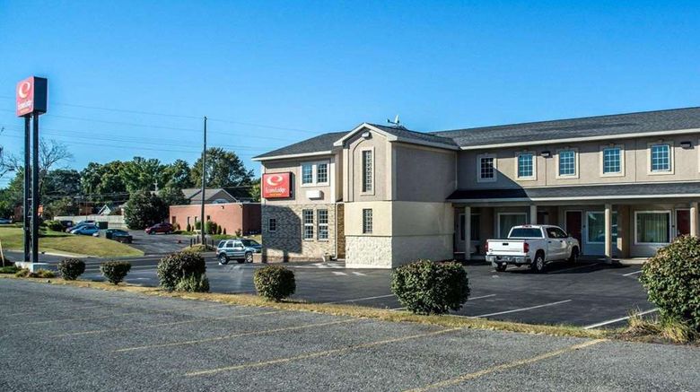 <b>Econo Lodge Inns & Suites Airport Exterior</b>. Images powered by <a href="https://iceportal.shijigroup.com/" title="IcePortal" target="_blank">IcePortal</a>.