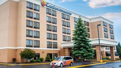 Comfort Inn & Suites Watertown