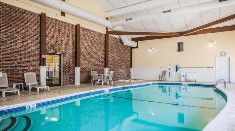 <b>Clarion Inn & Suites at the Outlets Pool</b>. Images powered by <a href="https://iceportal.shijigroup.com/" title="IcePortal" target="_blank">IcePortal</a>.