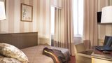 Des Deux Iles Hotel Room