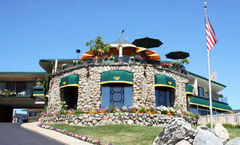 Weathervane Terrace Inn & Suites