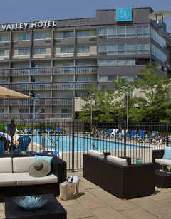 Toronto Don Valley Hotel & Suites